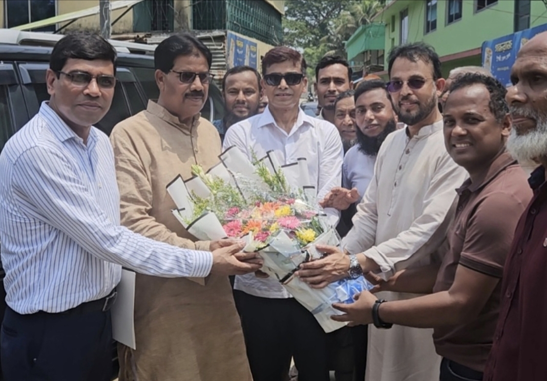 প্রধানমন্ত্রীর আগমন উপলক্ষে শার্শা উলাশী খাল খনন স্থানে পানি সম্পদ প্রতিমন্ত্রীর পরিদর্শন