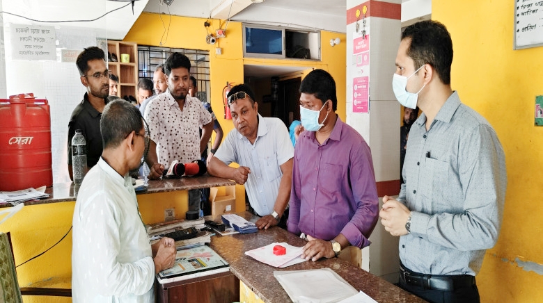 বাগআঁচড়ায় ৫ ক্লিনিককে ভ্রাম্যমাণ আদালতের জরিমানা