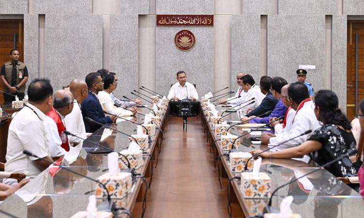 ‘বেটার’ বাংলাদেশ বিনির্মাণে ঐক্যবদ্ধভাবে কাজ করার আহ্বান জানালেন প্রধানমন্ত্রী