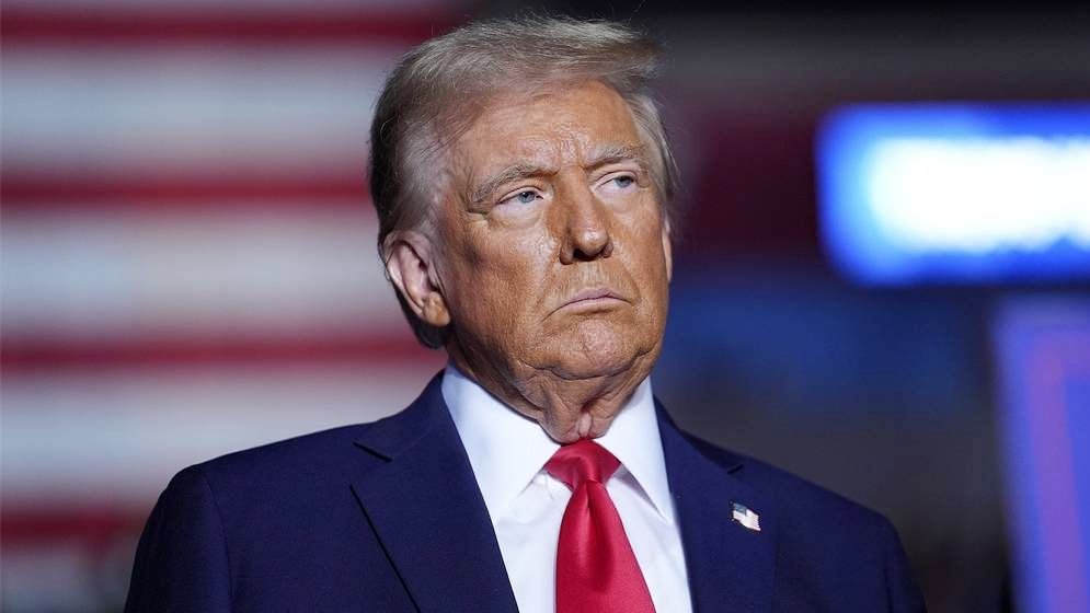 ইরানের বিদ্যুৎকেন্দ্র ও সেতুতে  আজ আবারো হামলার নতুন করে হুমকি দিল ট্রাম্প