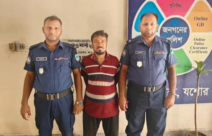 শার্শায় পুত্রবধু ধর্ষণের অভিযোগে শ্বশুর আটক