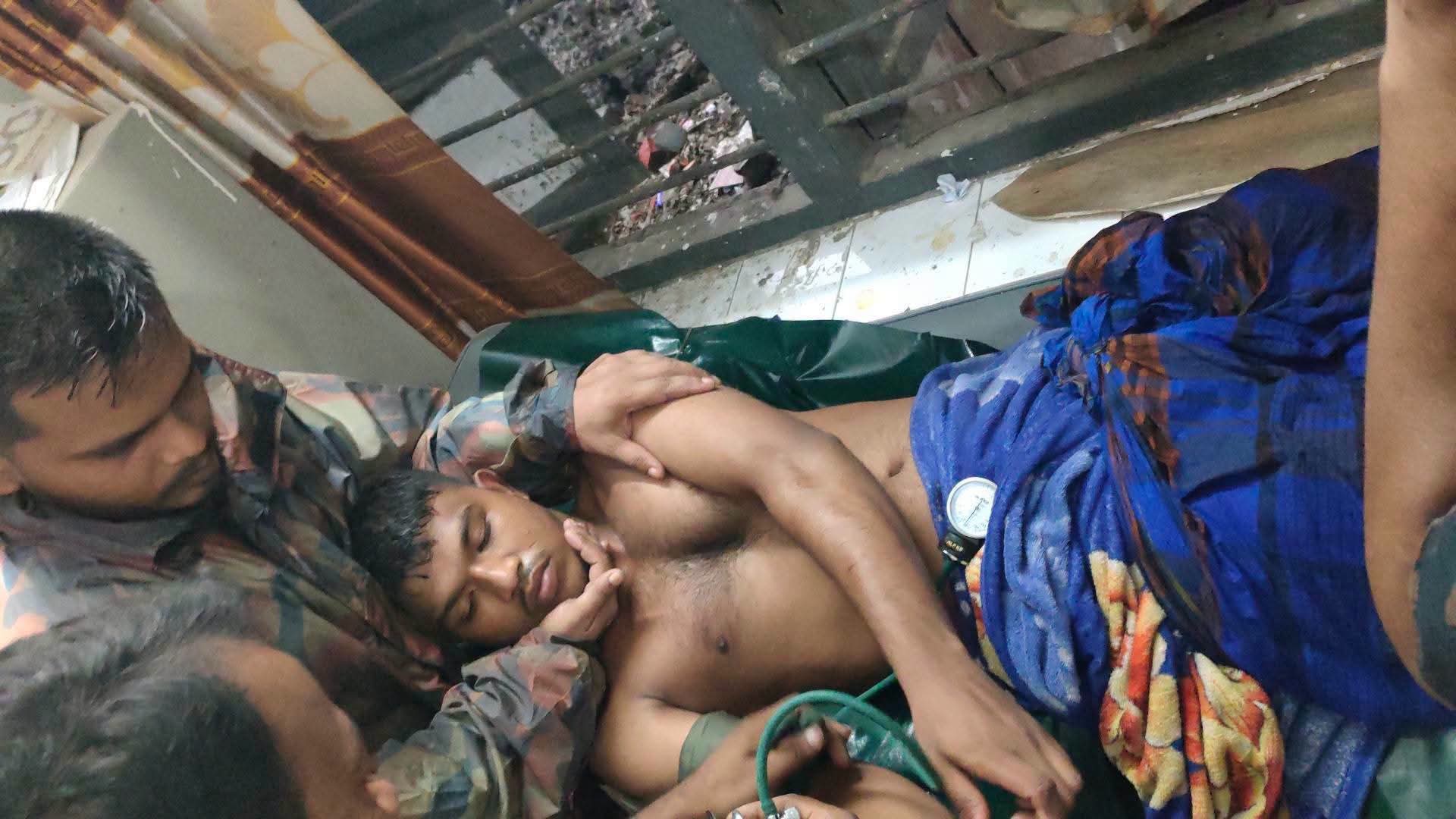 শার্শায় বজ্রপাতে বিজিবি সদস্য গুরুতর আহত