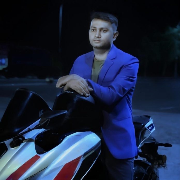 খুলনায় অস্ত্র, গুলি ও ইয়াবাসহ পুলিশ সদস্য গ্রেপ্তার এবার মুলহোতাকে খুঁজতে তদন্ত