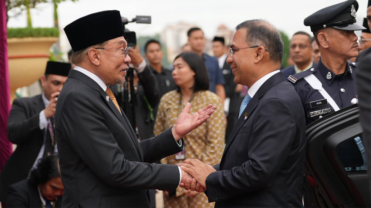 প্রধানমন্ত্রী এবং আনোয়ার ইইব্রাহিমের একান্ত বৈঠক