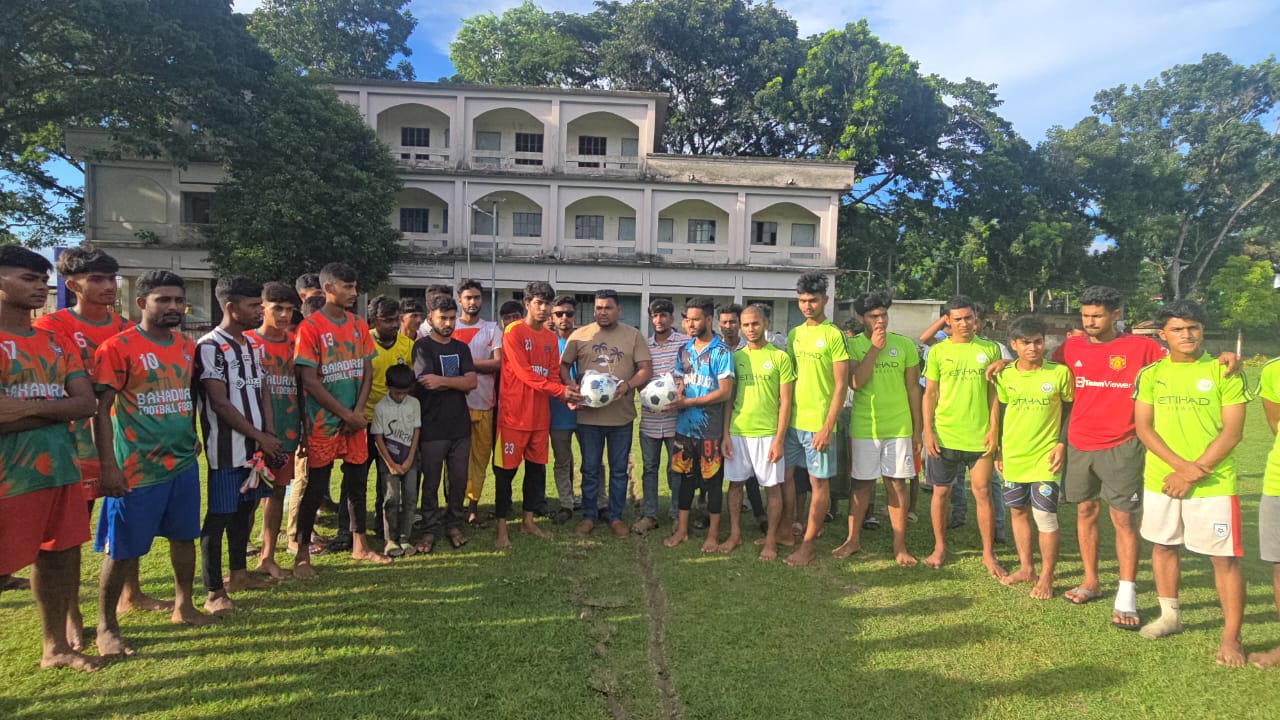 শার্শায় ছাত্রদলের উদ্যোগে আরাফাত রহমান কোকো স্মৃতি ফুটবল টুর্নামেন্ট অনুষ্ঠিত