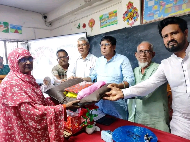 শার্শার বুরুজবাগান সরকারি প্রাথমিক বিদ্যালয়ের সহকারী শিক্ষক জামিরুন্নেছা বিদায় সংবর্ধনা