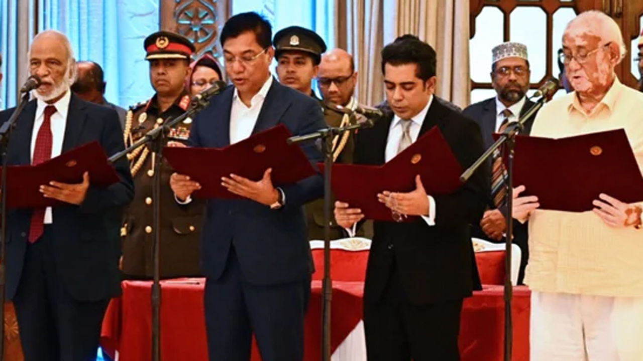 ৪ মন্ত্রী ও ২ প্রতিমন্ত্রীর দফতর বণ্টন ও রদবদল করে প্রজ্ঞাপন জারি