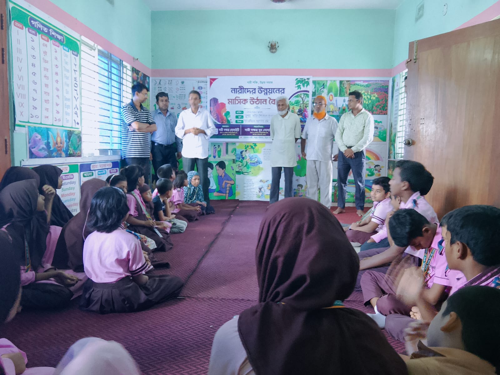 নারী নক্ষত্র সোসাইটির উদ্যোগে নারীদের মাসিক উঠান বৈঠক অনুষ্ঠিত
