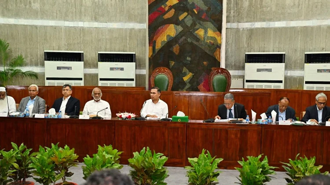 সৌরবিদ্যুতের যন্ত্রপাতি আমদানিতে ৬ মাস কর ছাড় দিল সরকার