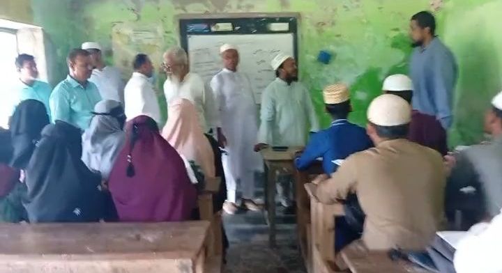 বাগ-আঁচড়া ছিদ্দিকীয়া ফাজিল মাদ্রাসা পরিদর্শন শার্শার ইউএনওর