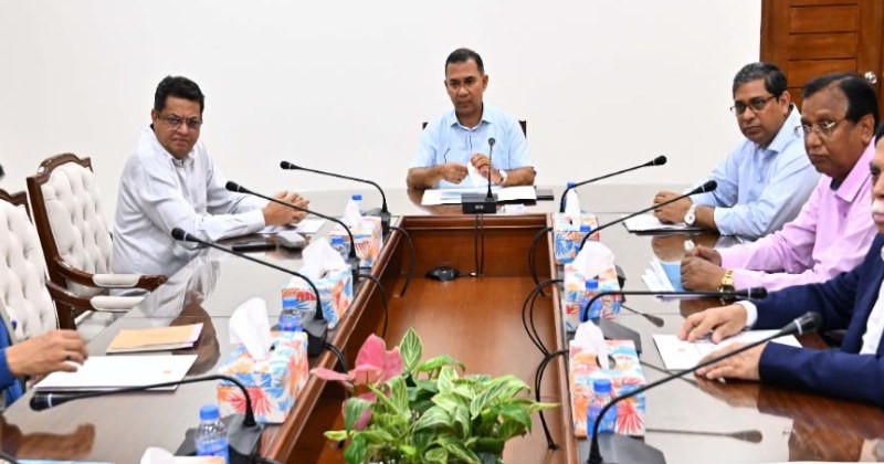 গুলশান-ধানমণ্ডি-নিকেতন লেকের দূষণ রোধে সমন্বিত উদ্যোগের নির্দেশ দিলেন প্রধানমন্ত্রী