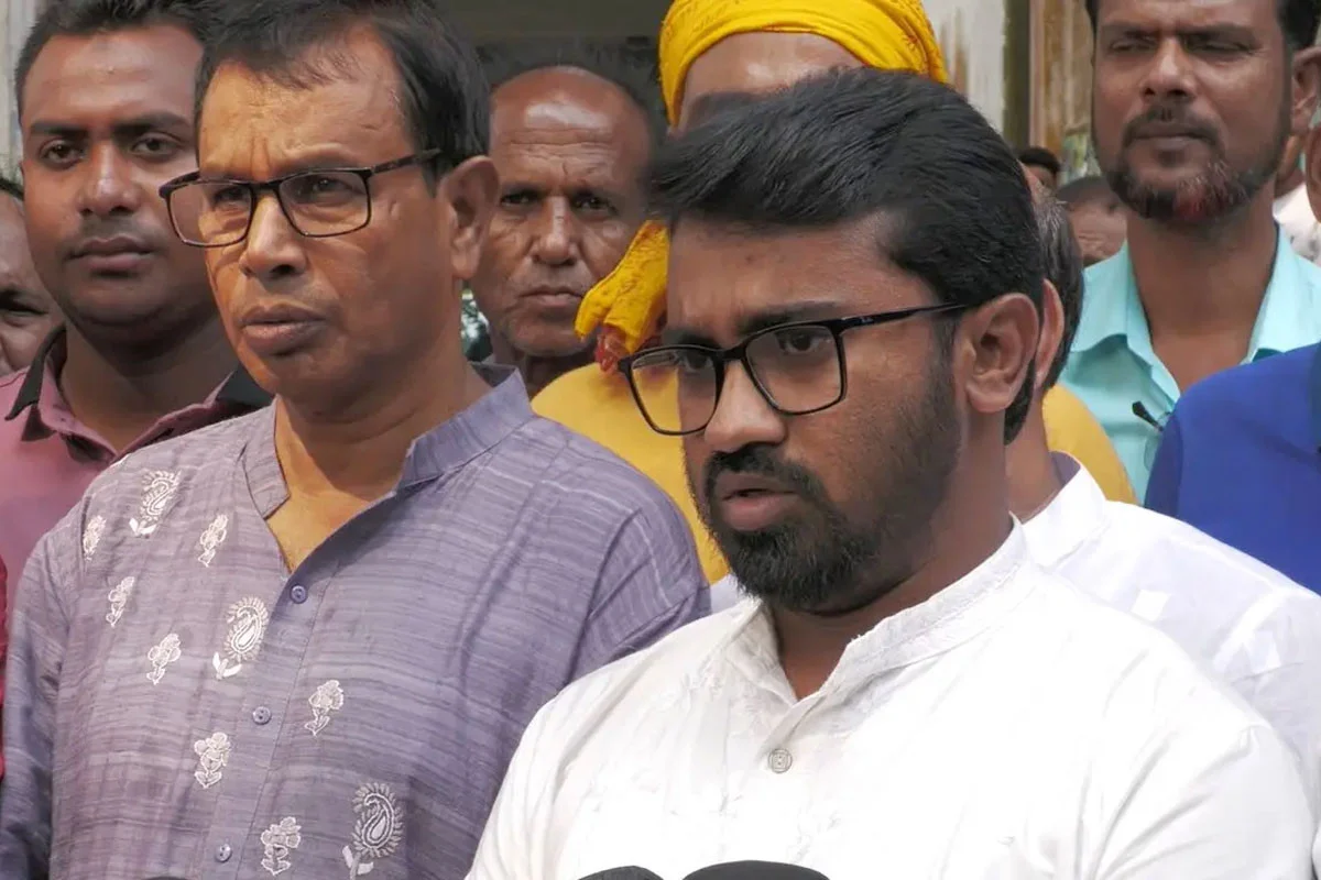 দুর্গোৎসবে বিশৃঙ্খলা সৃষ্টির জন্য আওয়ামীলীগ ভারতে বসে ষড়যন্ত্র করছে বললেন রাশেদ খাঁন