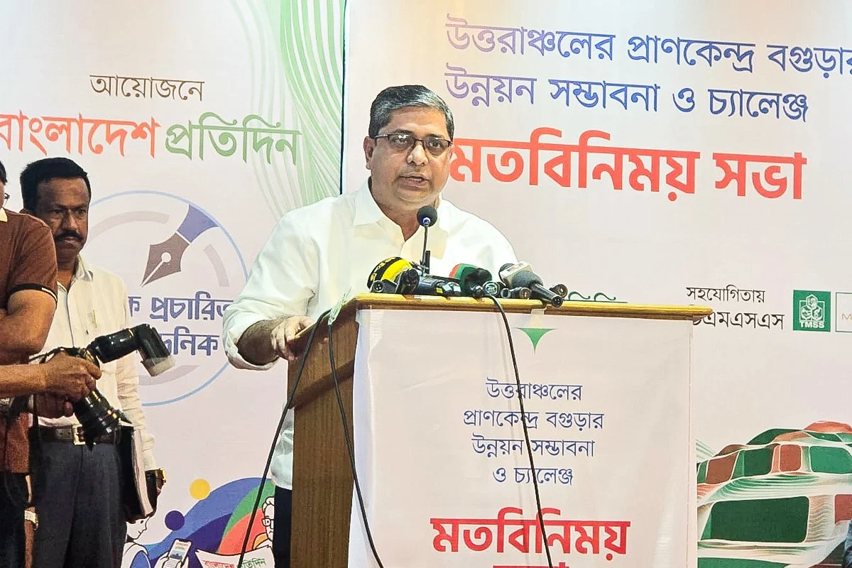 দেশের ইতিহাসে এই প্রথম কোনো ঘটনা ছাড়াই দুর্গোৎসব হলোঃ মীর শাহে আলম