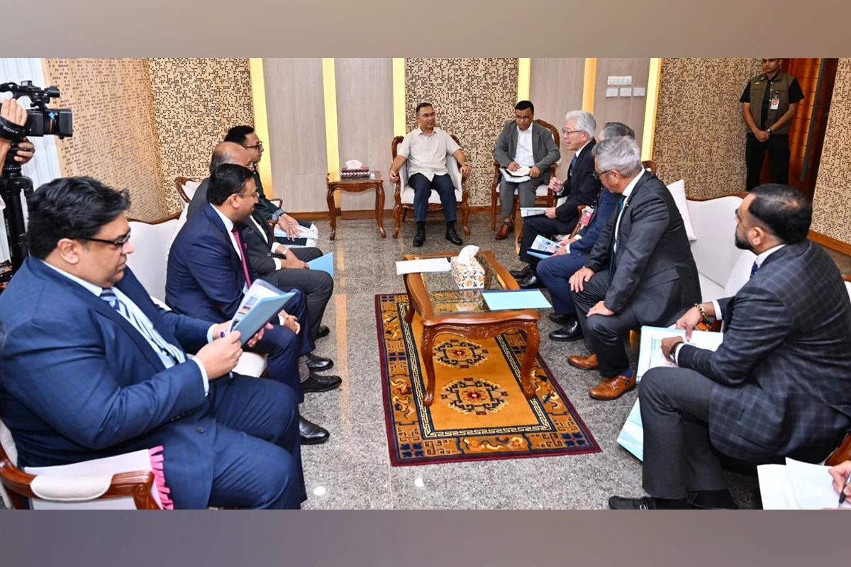 প্রধানমন্ত্রীর সঙ্গে বিশ্বখ্যাত টয়োটা কোম্পানি প্রতিনিধি দলের সাক্ষাৎ- বাংলাদেশে গাড়ি তৈরির কারখানা স্থাপন করবে 