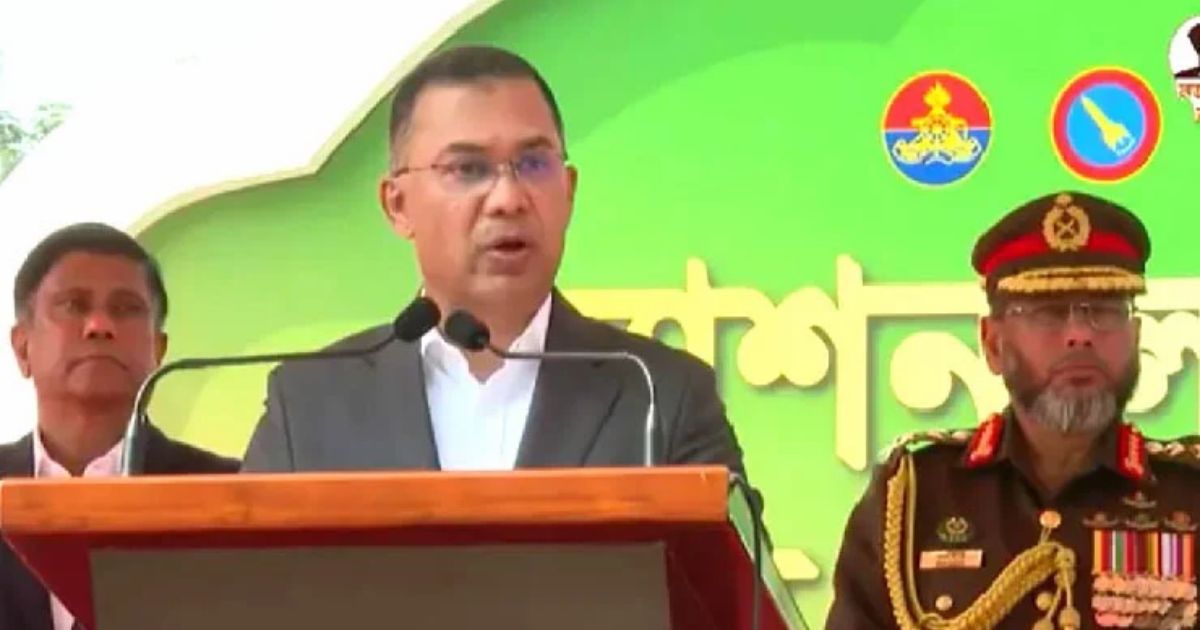 জাতীয় পতাকার মান রক্ষা করা সকল সৈনিকের পবিত্র দায়িত্বঃ প্রধানমন্ত্রী