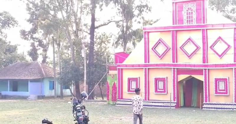 সাম্প্রদায়িক সম্প্রীতির উজ্জল দৃষ্টান্ত বাংলাদেশ, পঞ্চগড়ে এক মাঠেই মসজিদ-মন্দির